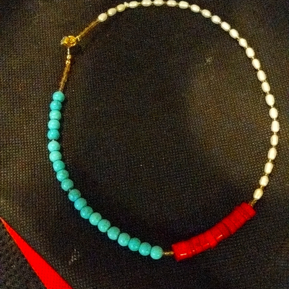 Natural pearl necklace